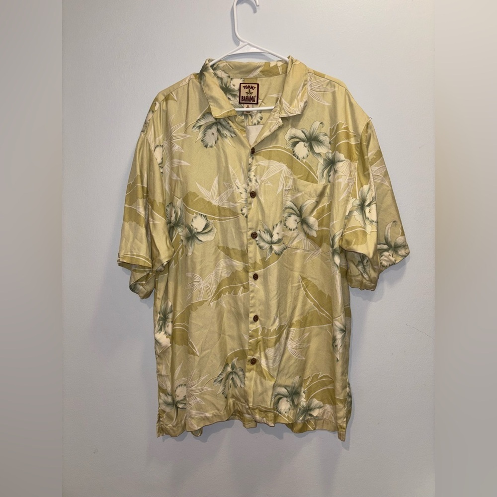 Vintage Tommy Bahama 100% Silk Hawaiian Shirt
